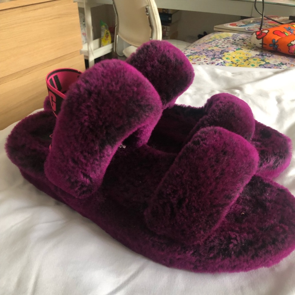 UGG oh-yeah slide on slippers